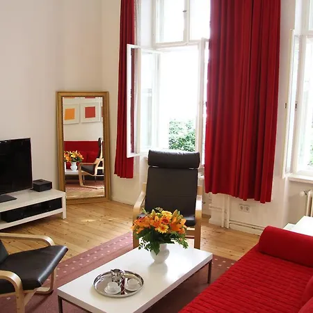 Nollendorf Apartment *