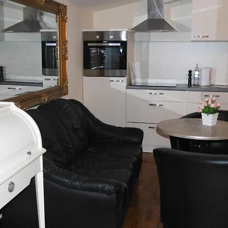 Aparthotel Guzulka & Restaurant 3* Berlin