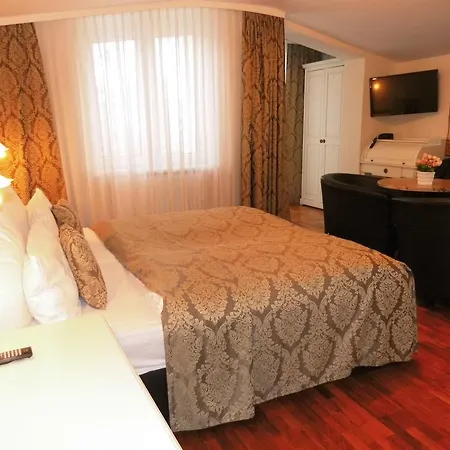 Aparthotel Guzulka & Restaurant Aparthotel 3*