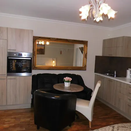 Aparthotel Guzulka & Restaurant 3*