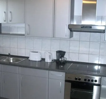 Vega Aparthotel 3*