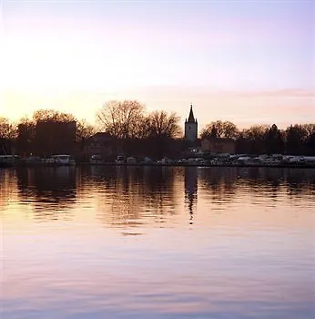 Hotel Old Town - Flodd - Floating