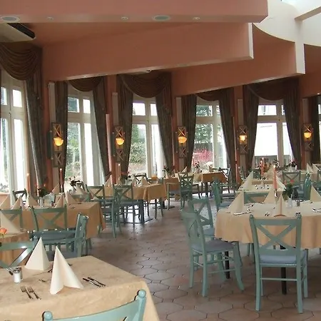 Alpinia Hotel 4*