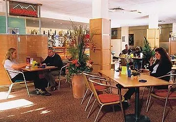 Отель Mercure Airport Tegel Берлин