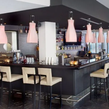 Arcotel John F Hotel 4*