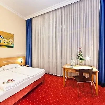 Hotel Novum Gates Charlottenburg 3*