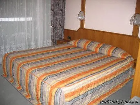Miles 3* Berlin