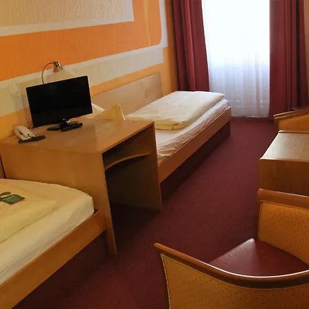Hotell Graf Pueckler 2*