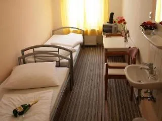 Guest house Hotel-pension Adamshof Berlin