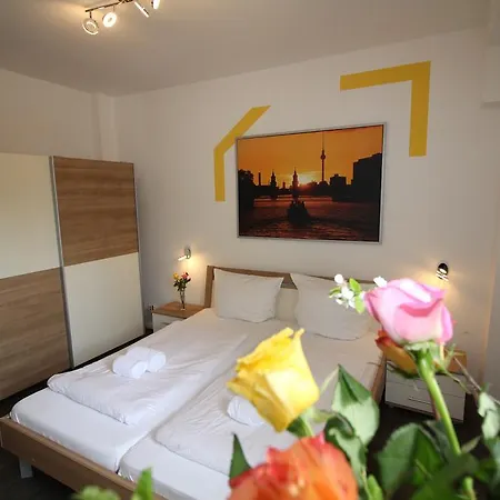 Rose & Sonnenblume Apartment