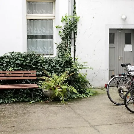 Apartman Altbauwohnung Mit 3 Baedern *
