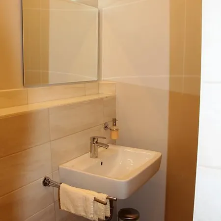 Stars Essener Strasse Apartment *