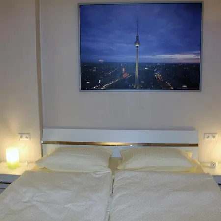 Stars Essener Strasse Apartment Berlin