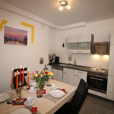 Rose & Sonnenblume Apartment *