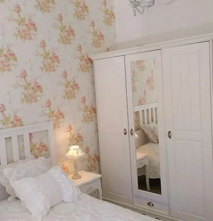 Romantic Style Apartment