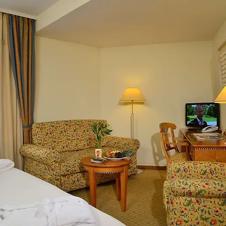 Domicil By Golden Tulip Hotel 4*