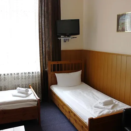 Hotel-pension Rheingold Am Kurfuerstendamm Otel Berlin