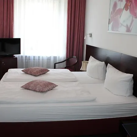 Novalis Guest house 3*