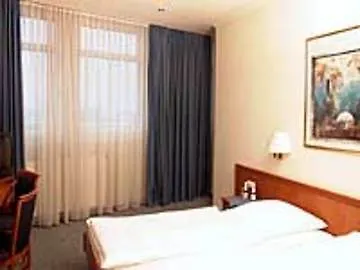 Panorama Am Kurfuerstendamm Otel Berlin