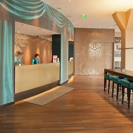 Hotel One Ku'damm 3*