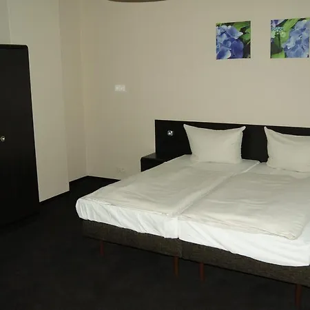Eberty Hotel 2*