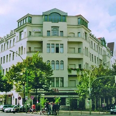 Selina West Hotel 3*