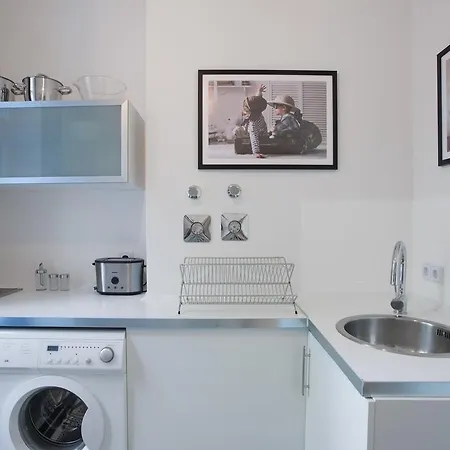 Greatstay Stralauer Allee 17c Apartment *