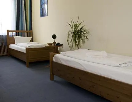 Otel Hotel-pension Rheingold Am Kurfuerstendamm 2*