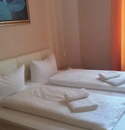 Hotel De Ela 2*