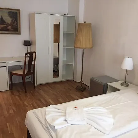 Tempelhof Bed & Breakfast Berlin
