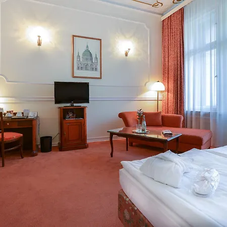 Henri Kurfuerstendamm Hotel 4*
