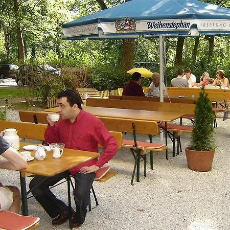 Ξενοδοχείο Enjoy Messe 3*