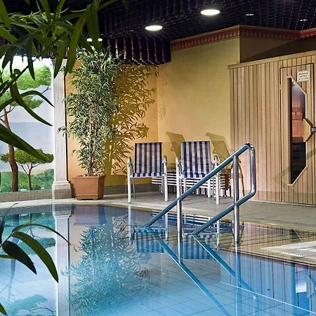Mondial Am Kurfuerstendamm Hotel 4*