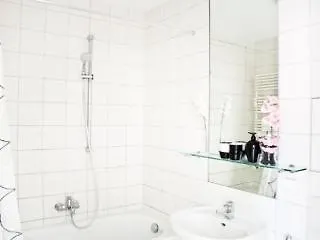 Apartments At Potsdamer Platz Hotel *