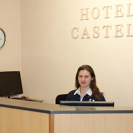 Castell Am Kurfuerstendamm 3*