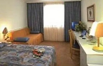 Отель Mercure Airport Tegel