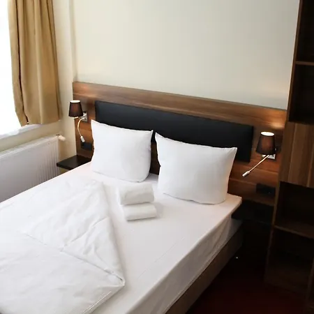 B&B Hotel Berlin-Adlershof 2*