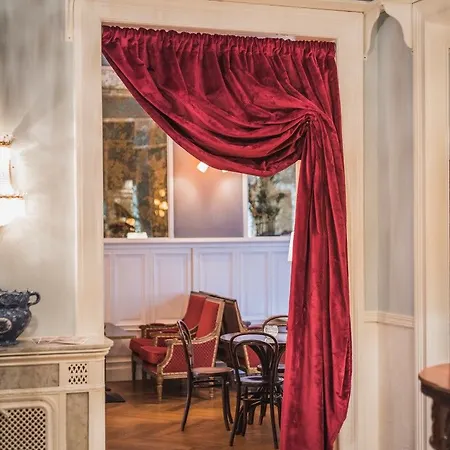 Henri Kurfuerstendamm Hotel Berlín