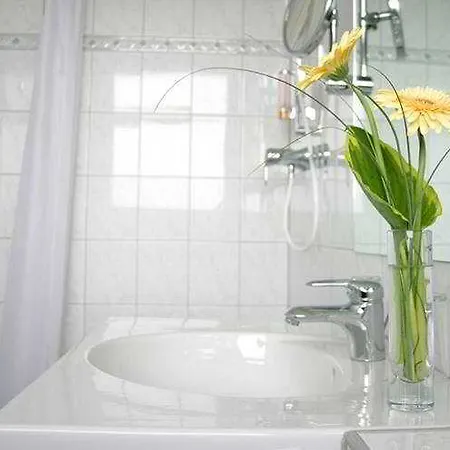 Kurfuerstendamm Am Adenauerplatz Hotel Berlin