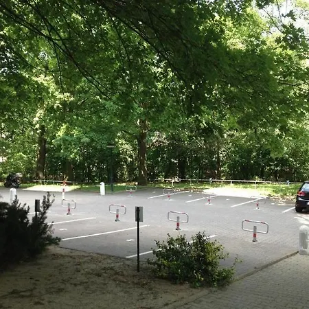 Alecsa Am Olympiastadion Berlin
