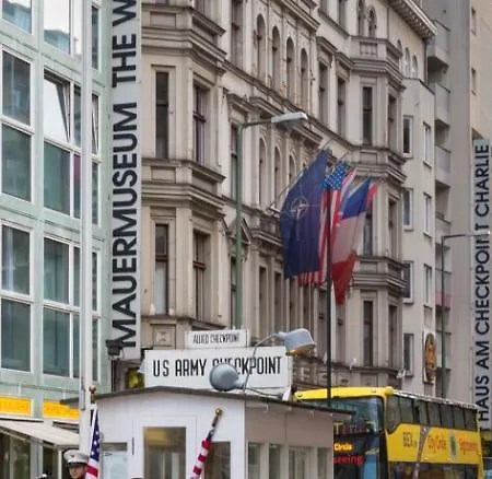 Nh Collection Mitte Am Checkpoint Charlie Отель