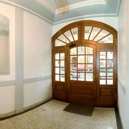 Kurfuerst Am Kurfuerstendamm Hotel
