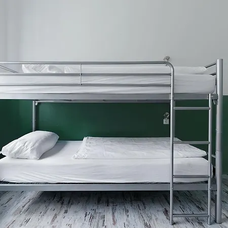 Ballhaus Hostel *
