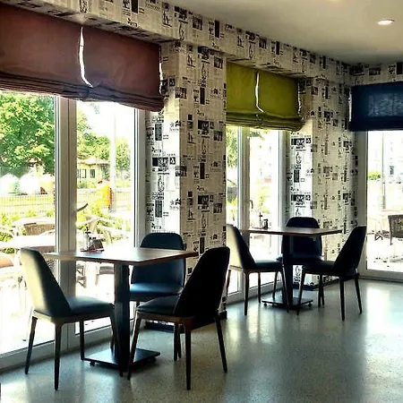 Hotel B&B Hotel Berlin-Adlershof 2*