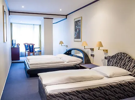 Panorama Am Kurfuerstendamm Otel 3*