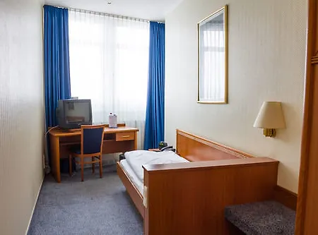 Panorama Am Kurfuerstendamm Otel 3*