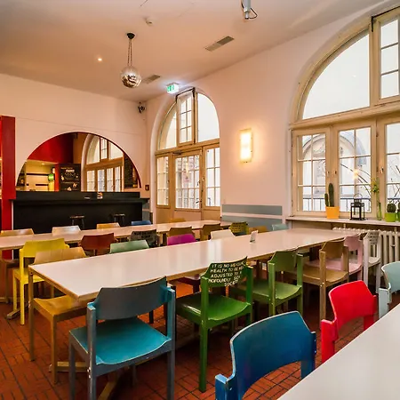 Amstel House Hostel
