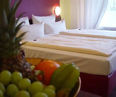 Alecsa Am Olympiastadion Hotel 3*