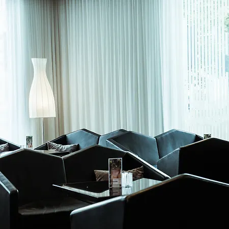 Hotel Arcotel John F 4*