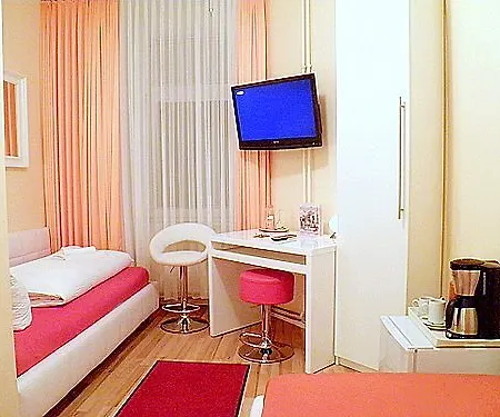 Guest house City 2*